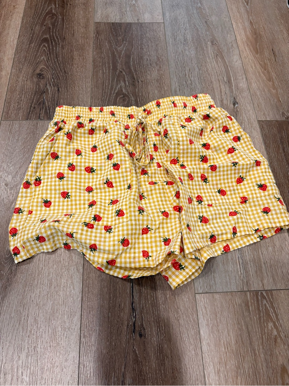 Yellow Gingham Strawberry Print Women's Shorts